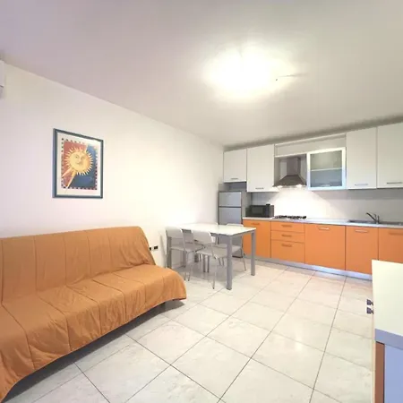 Functional With A Spacious Fenced Garden Apartamento *